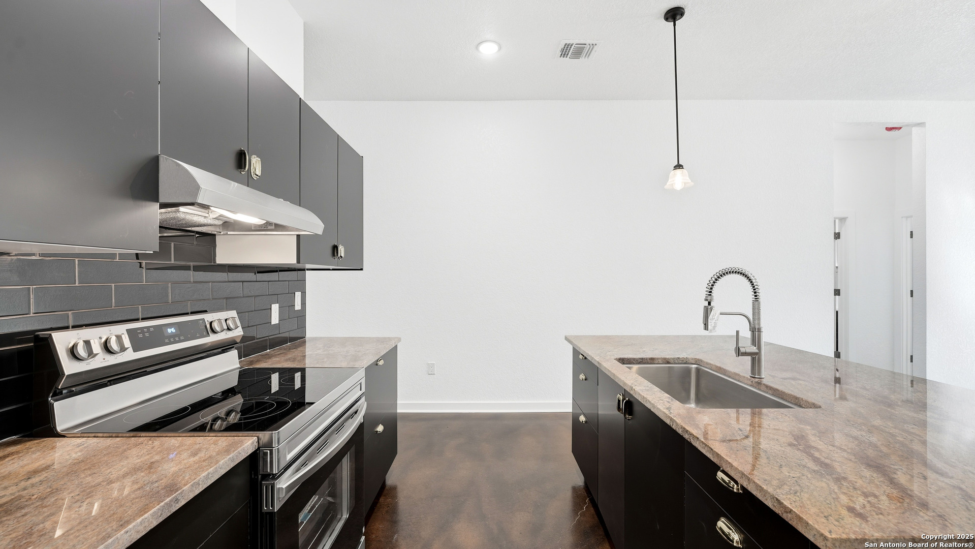 4606 Lee Way Elmendorf TX 78112