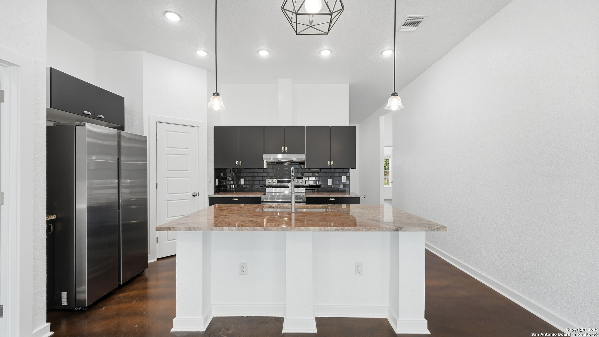 4606 Lee Way Elmendorf TX 78112