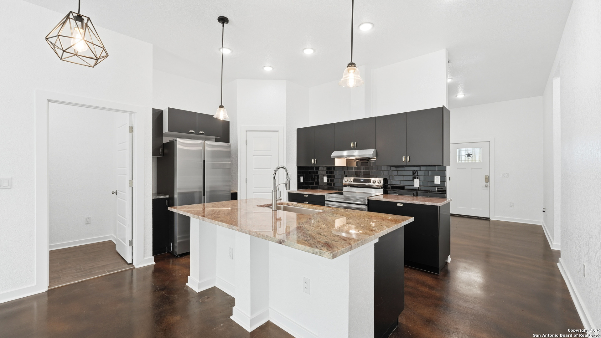 4606 Lee Way Elmendorf TX 78112