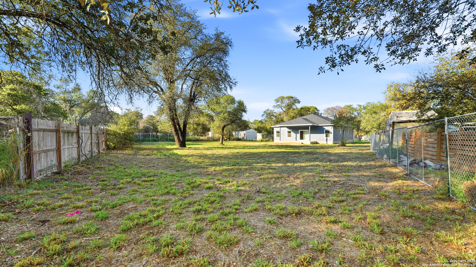 4606 Lee Way Elmendorf TX 78112