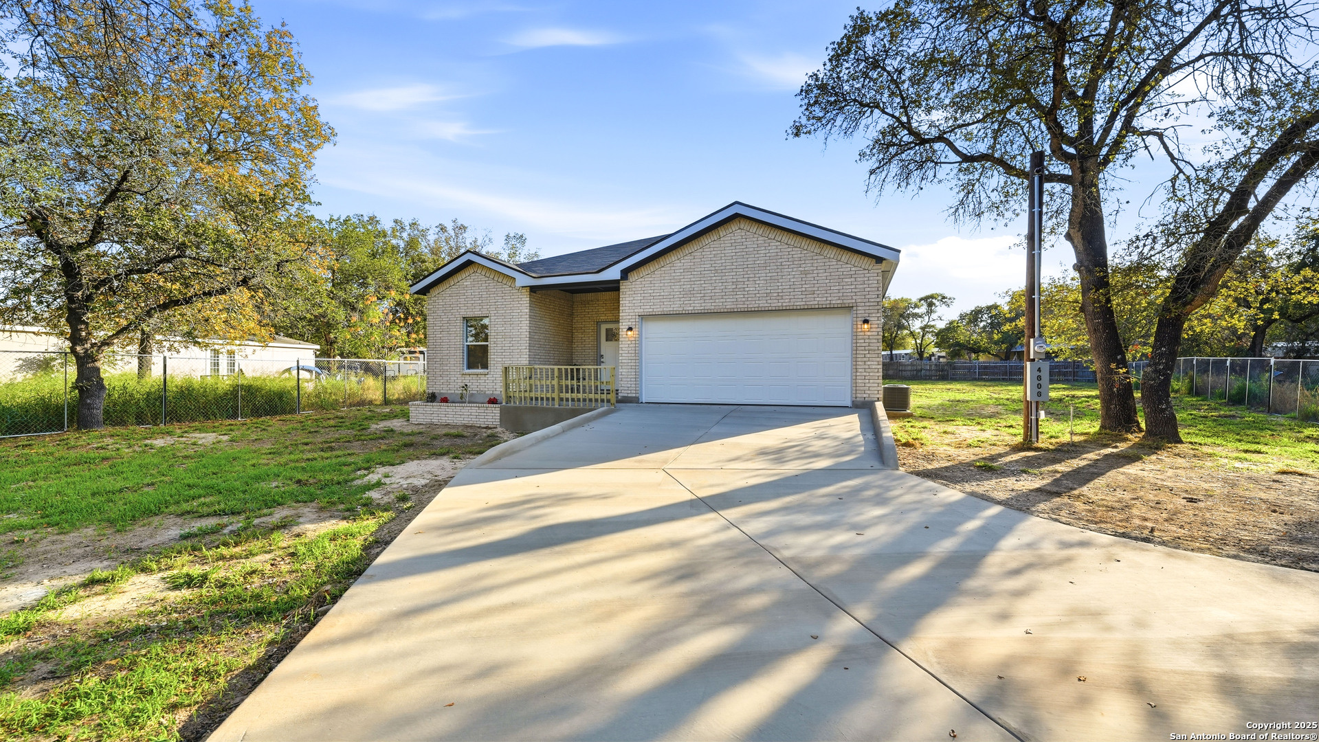 4606 Lee Way Elmendorf TX 78112