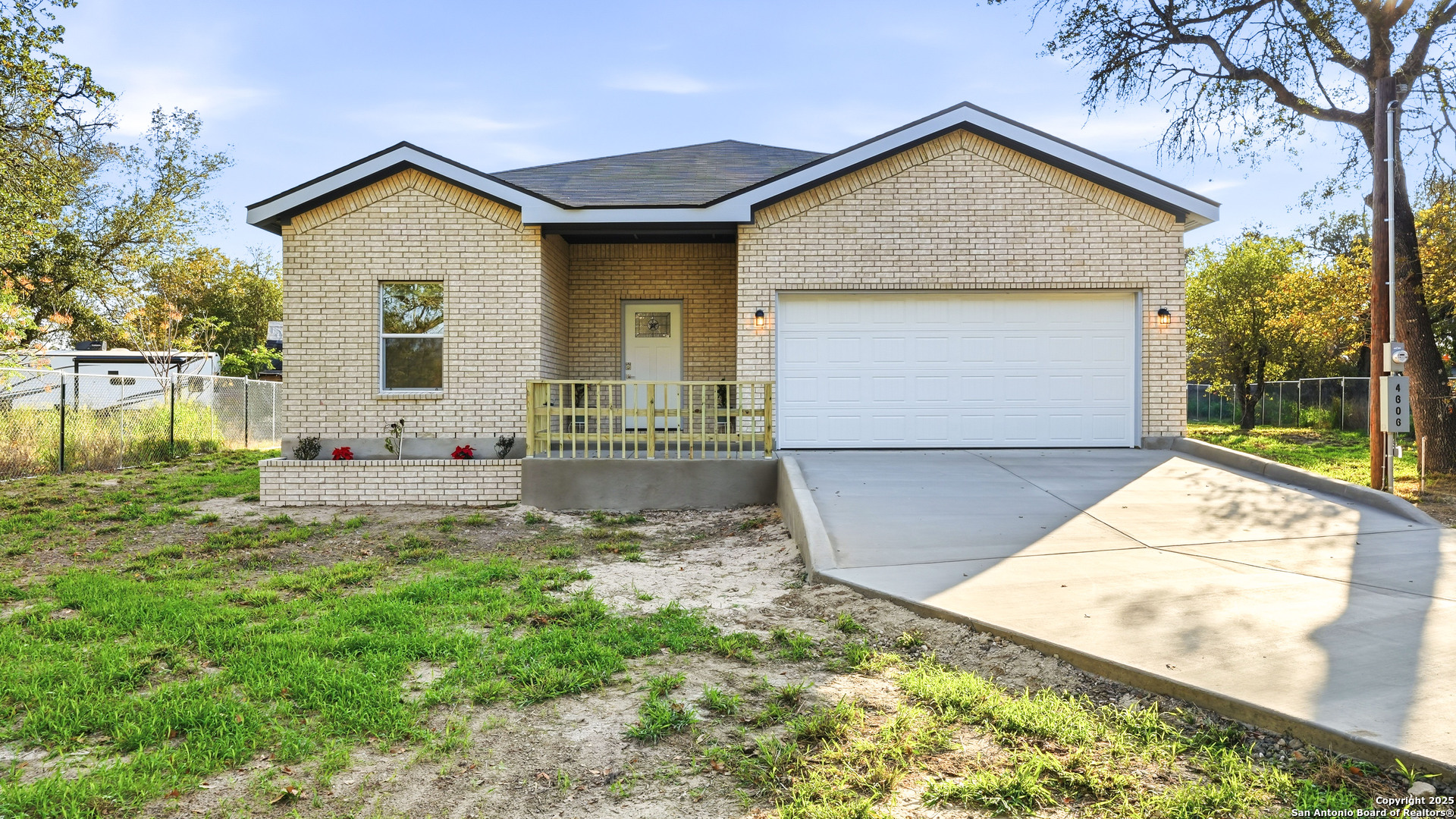 4606 Lee Way Elmendorf TX 78112