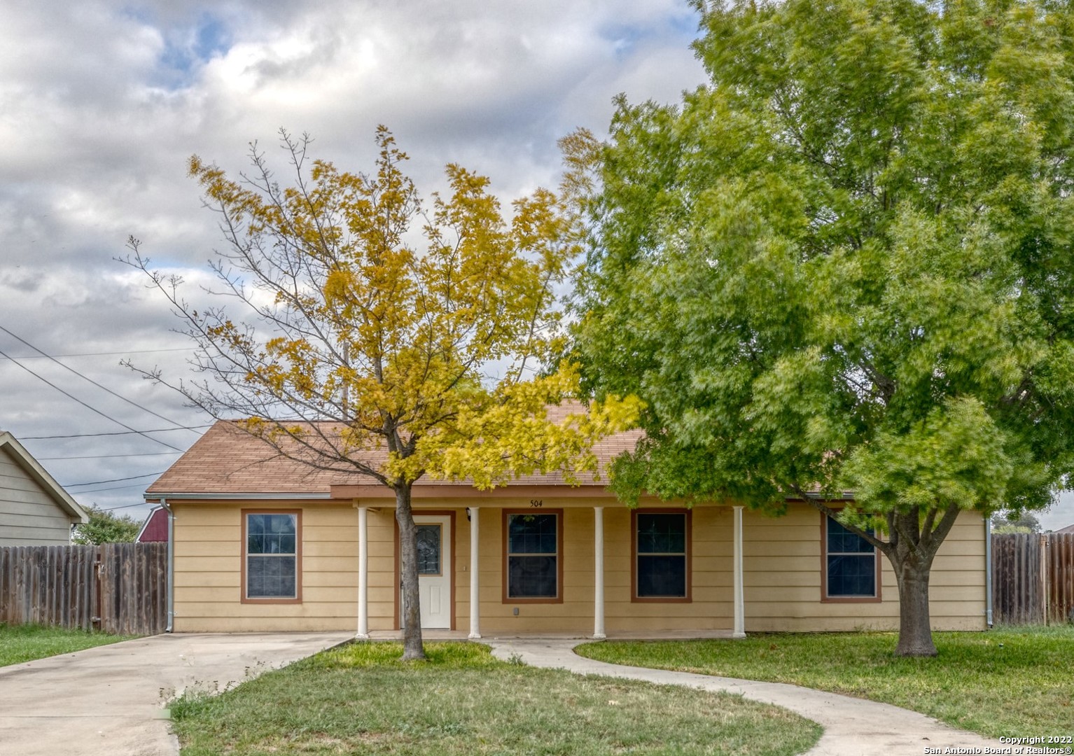 504 E Brazos Street Uvalde TX 78801