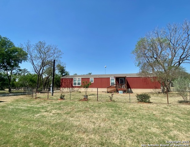 13815 Us Highway 87 S Adkins TX 78101