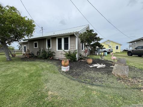 549 Marshall Johnson Avenue S Port Lavaca TX 77979
