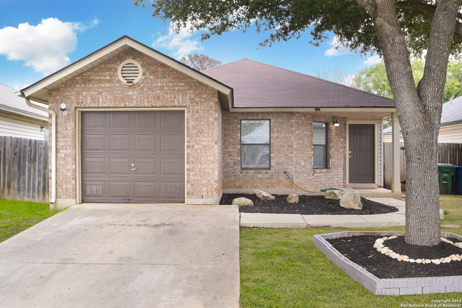 9711 Bronson Creek San Antonio TX 78251