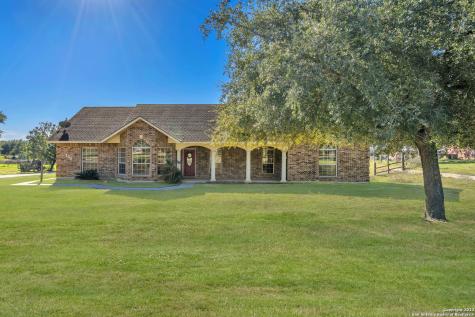 108 Deer Ridge Drive La Vernia TX 78121