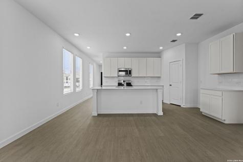 6521 Titan Park Converse TX 78109