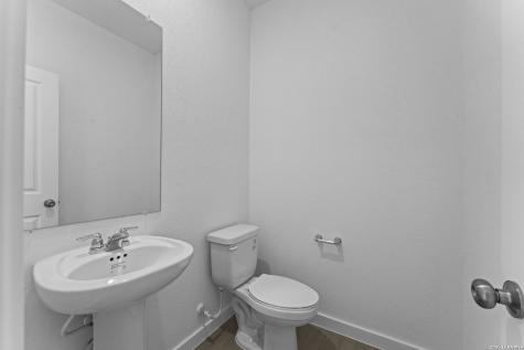 6521 Titan Park Converse TX 78109