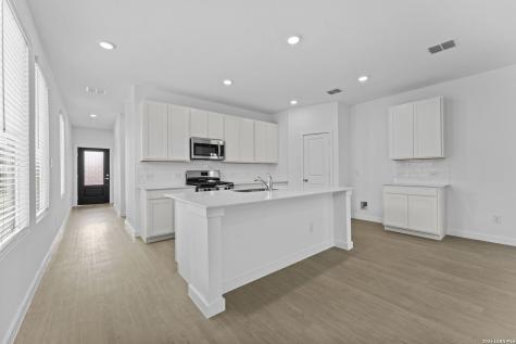 6521 Titan Park Converse TX 78109