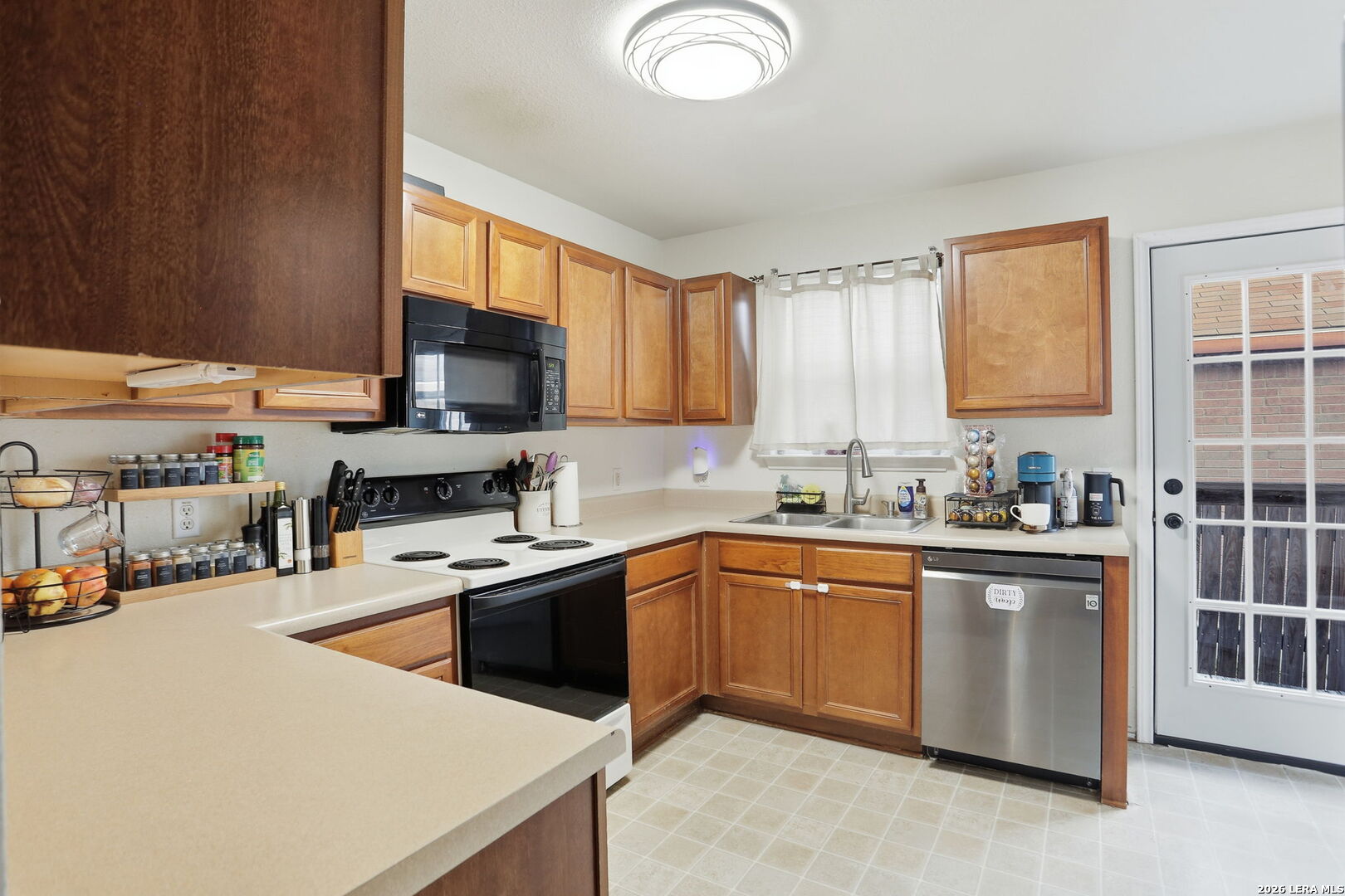 10727 Shaencrossing San Antonio TX 78254