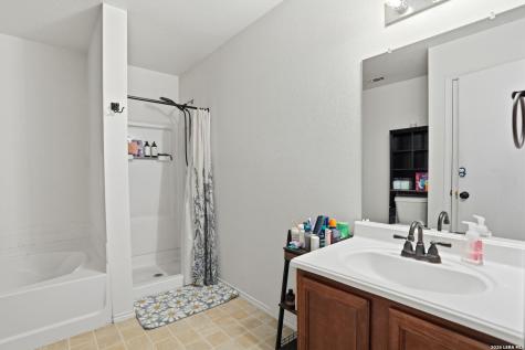 10727 Shaencrossing San Antonio TX 78254