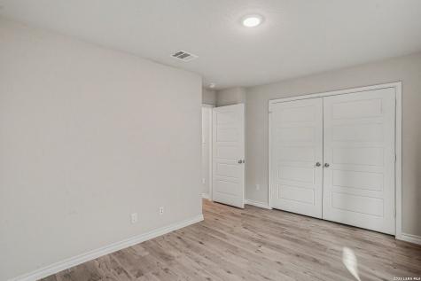 310 W Evergreen Street #121 San Antonio TX 78212