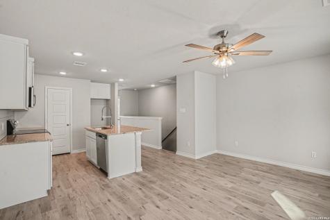 310 W Evergreen Street #121 San Antonio TX 78212