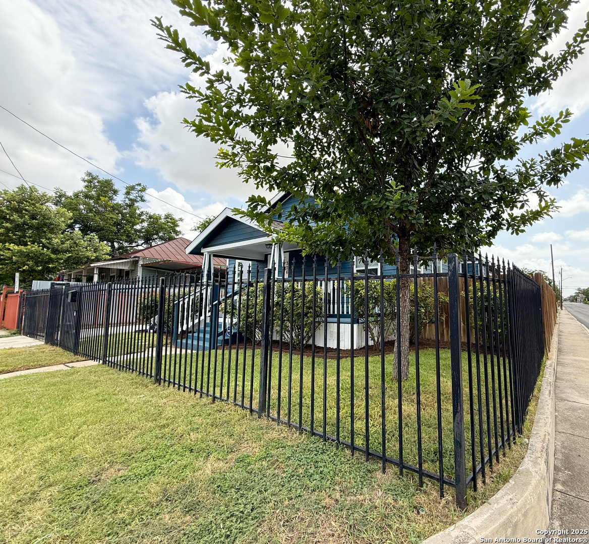 326 Connelly San Antonio TX 78203