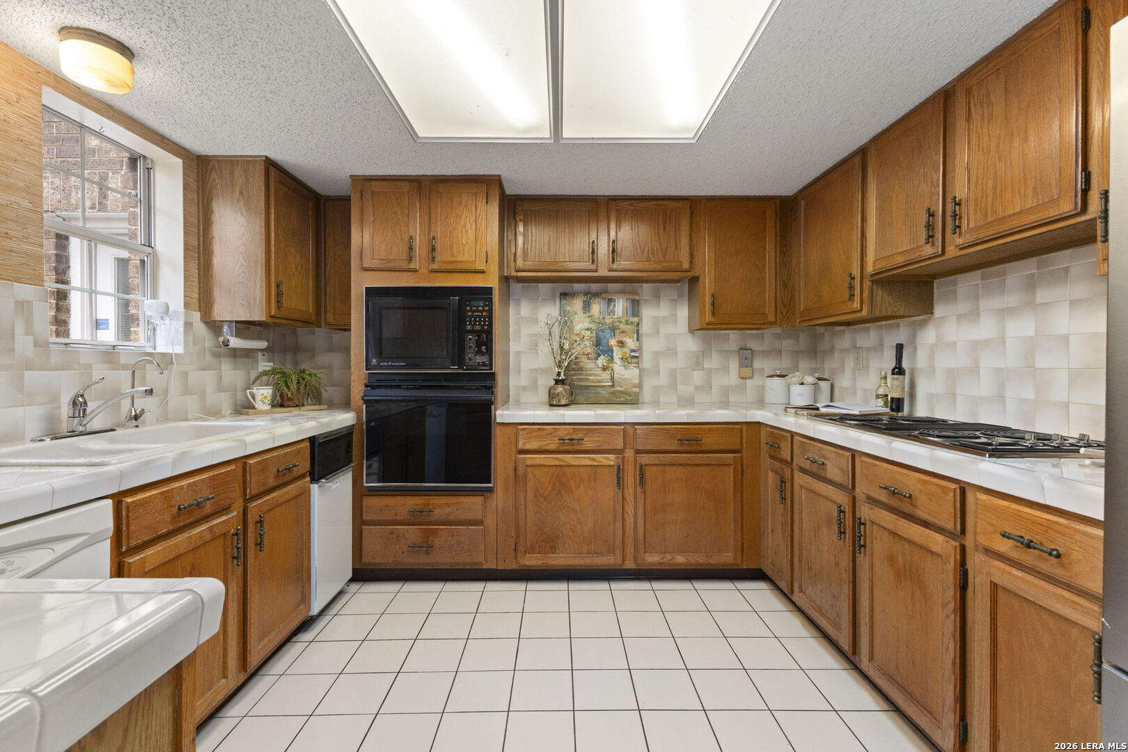 16715 Henderson Pass San Antonio TX 78232