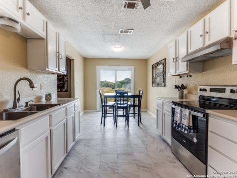 1174 Mooncrest New Braunfels TX 78130