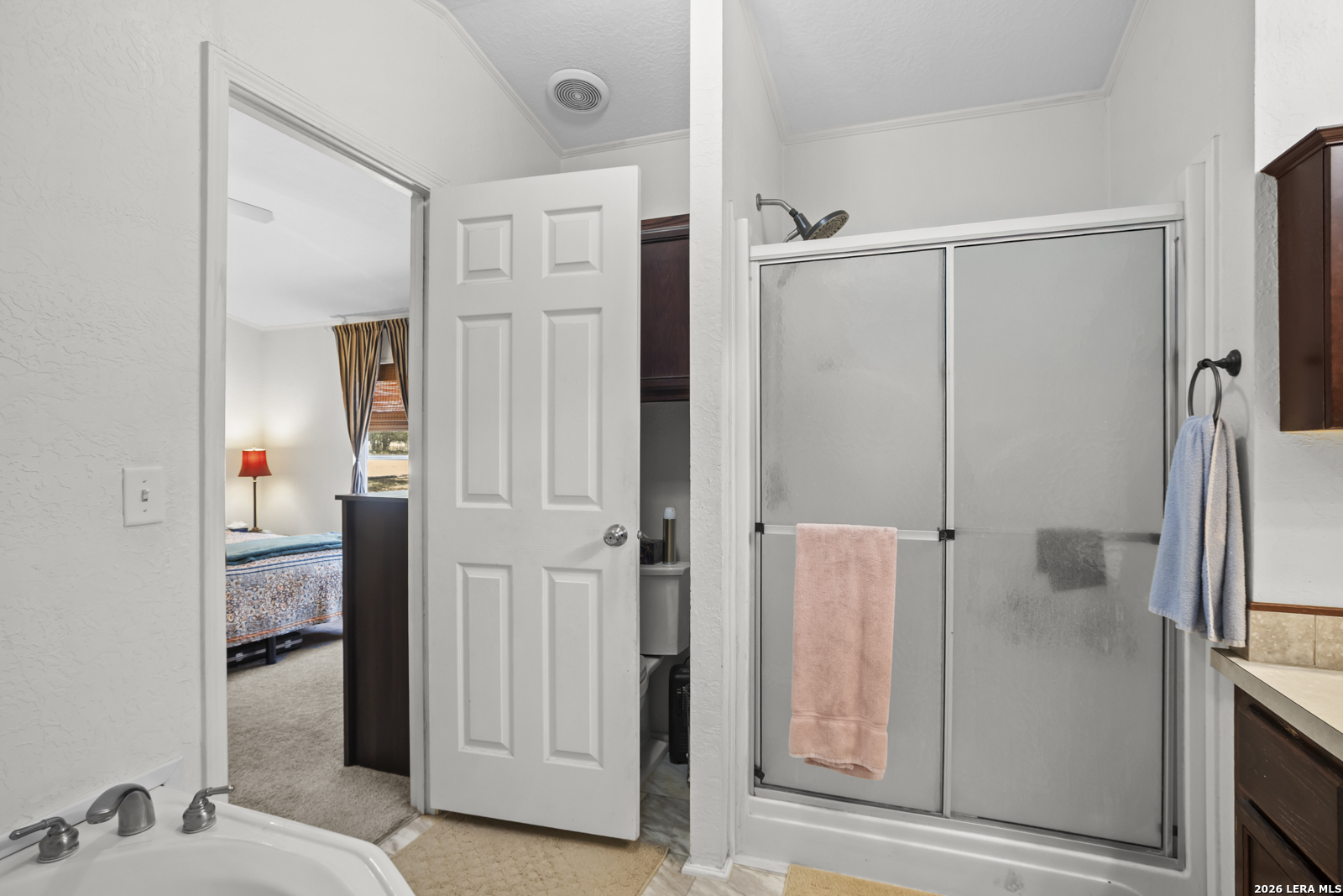 482 Center Lakehills TX 78063