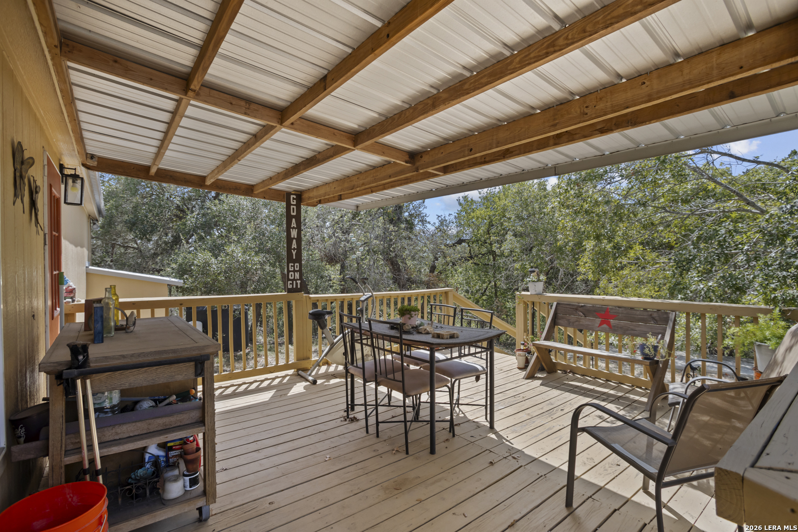 482 Center Lakehills TX 78063