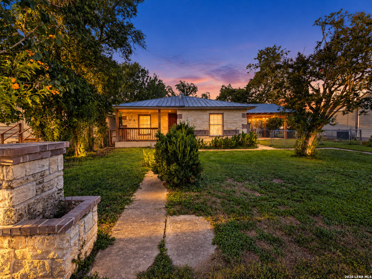 1306 1 /2 16th Street Hondo TX 78861