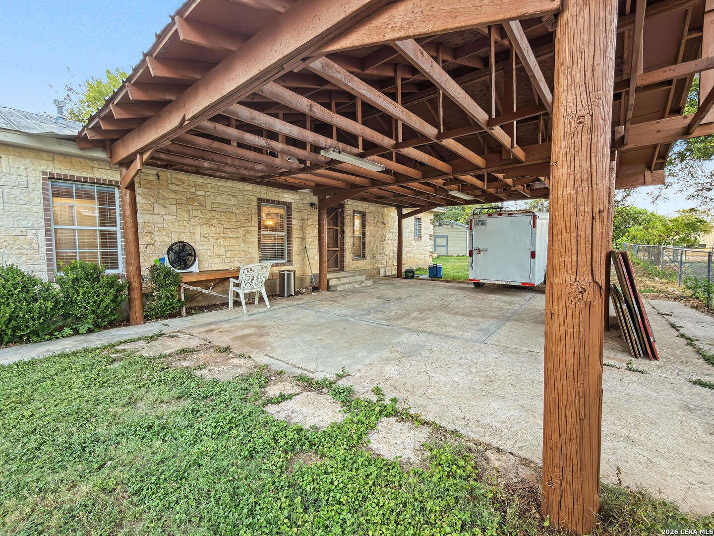 1306 1 /2 16th Street Hondo TX 78861