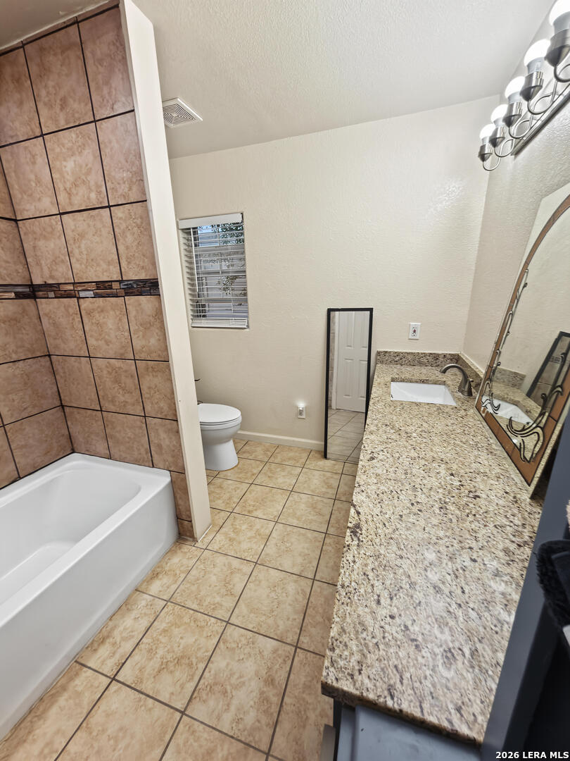 1306 1 /2 16th Street Hondo TX 78861