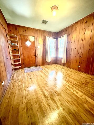 2106 Steves Avenue San Antonio TX 78210