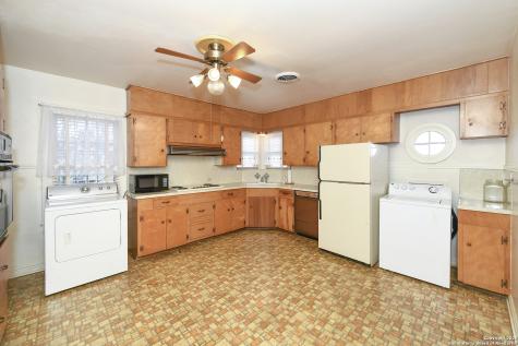 2106 Steves Avenue San Antonio TX 78210