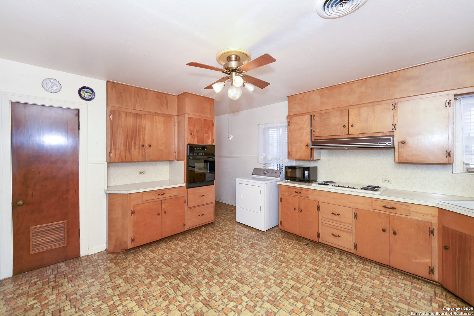 2106 Steves Avenue San Antonio TX 78210