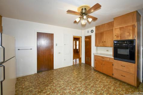 2106 Steves Avenue San Antonio TX 78210