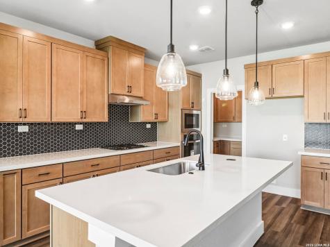 7069 Hayes Horizon Live Oak TX 78233