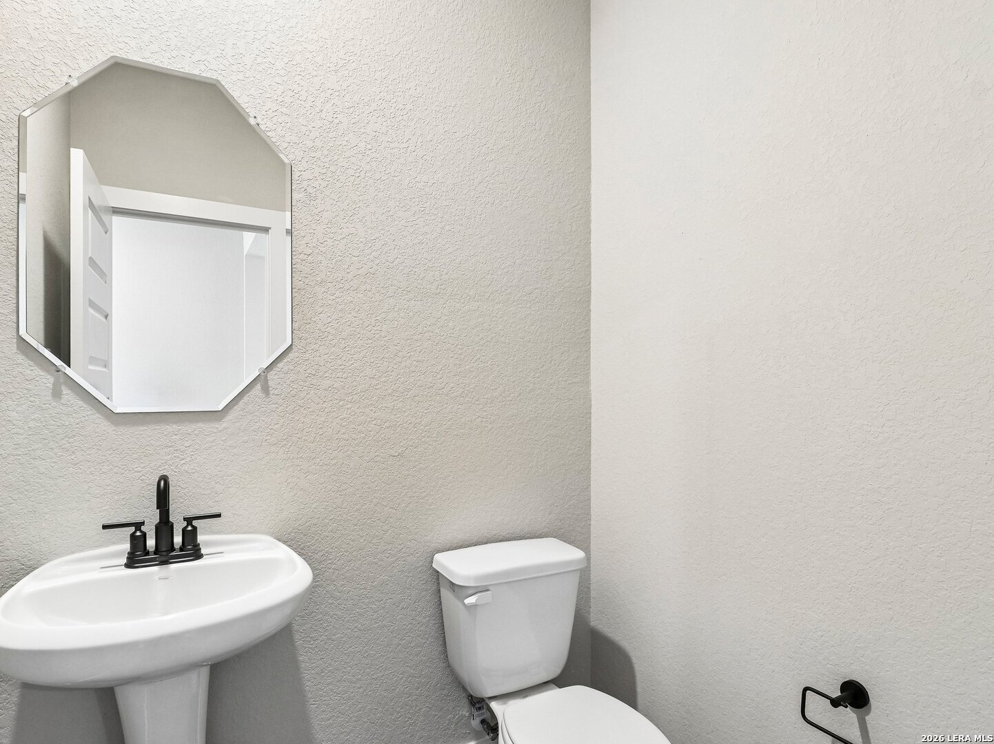 7069 Hayes Horizon Live Oak TX 78233