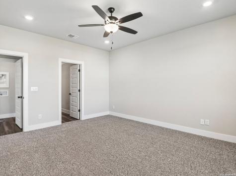 7069 Hayes Horizon Live Oak TX 78233