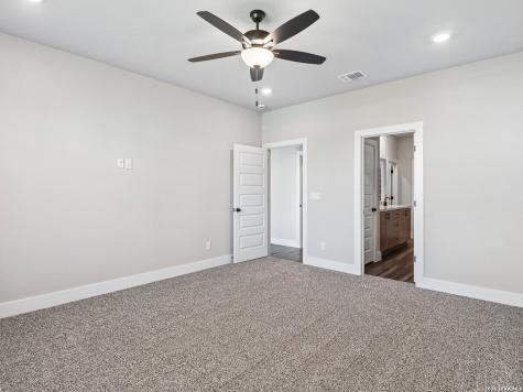 7069 Hayes Horizon Live Oak TX 78233