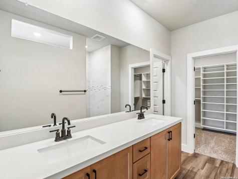 7069 Hayes Horizon Live Oak TX 78233