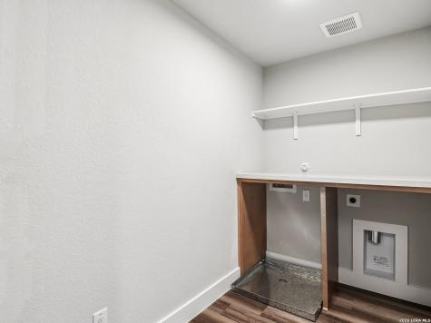7069 Hayes Horizon Live Oak TX 78233