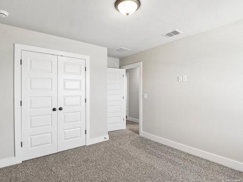7069 Hayes Horizon Live Oak TX 78233