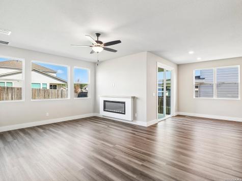 7069 Hayes Horizon Live Oak TX 78233
