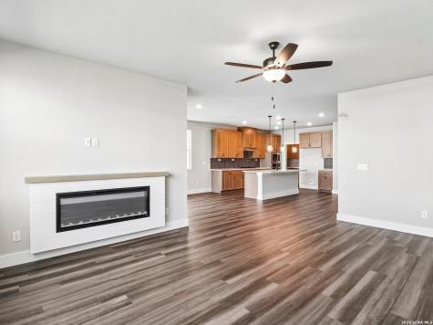 7069 Hayes Horizon Live Oak TX 78233