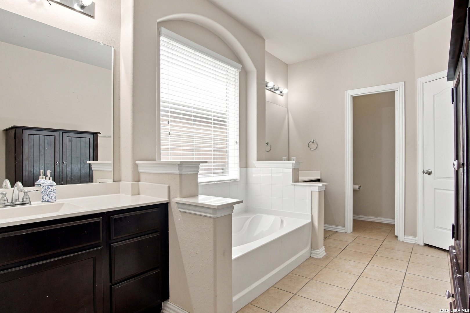 8905 Palmetto Park Converse TX 78109