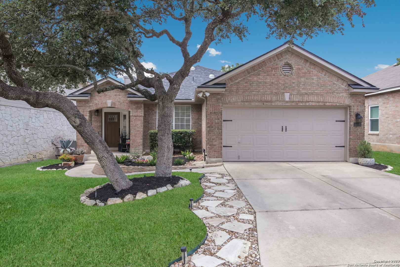 519 Shannon Rose San Antonio TX 78260