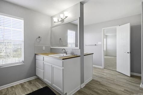 414 Spruce Breeze San Antonio TX 78245