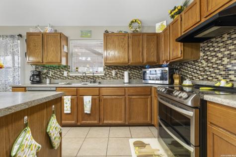 5330 Stormy Breeze San Antonio TX 78247