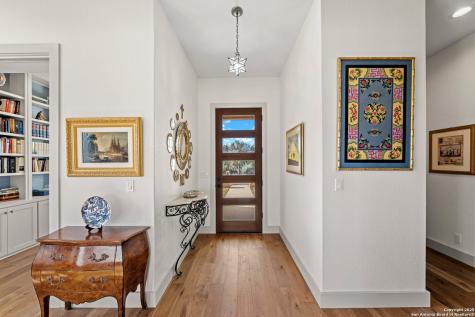 1025 Comanche Hills Kerrville TX 78028
