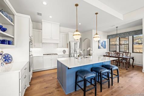 1025 Comanche Hills Kerrville TX 78028