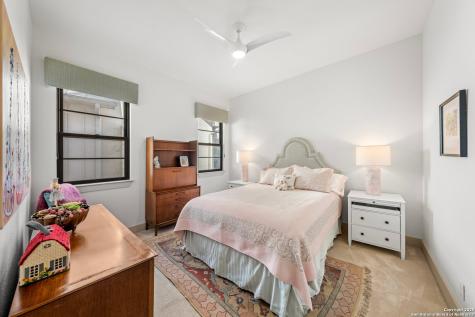 1025 Comanche Hills Kerrville TX 78028