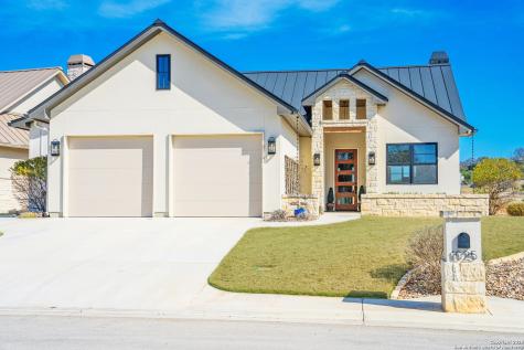 1025 Comanche Hills Kerrville TX 78028