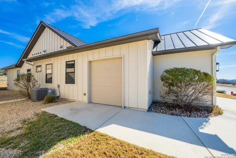 1025 Comanche Hills Kerrville TX 78028
