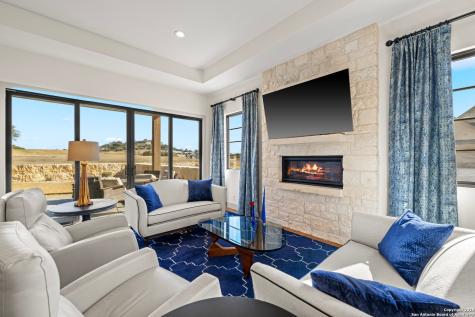 1025 Comanche Hills Kerrville TX 78028