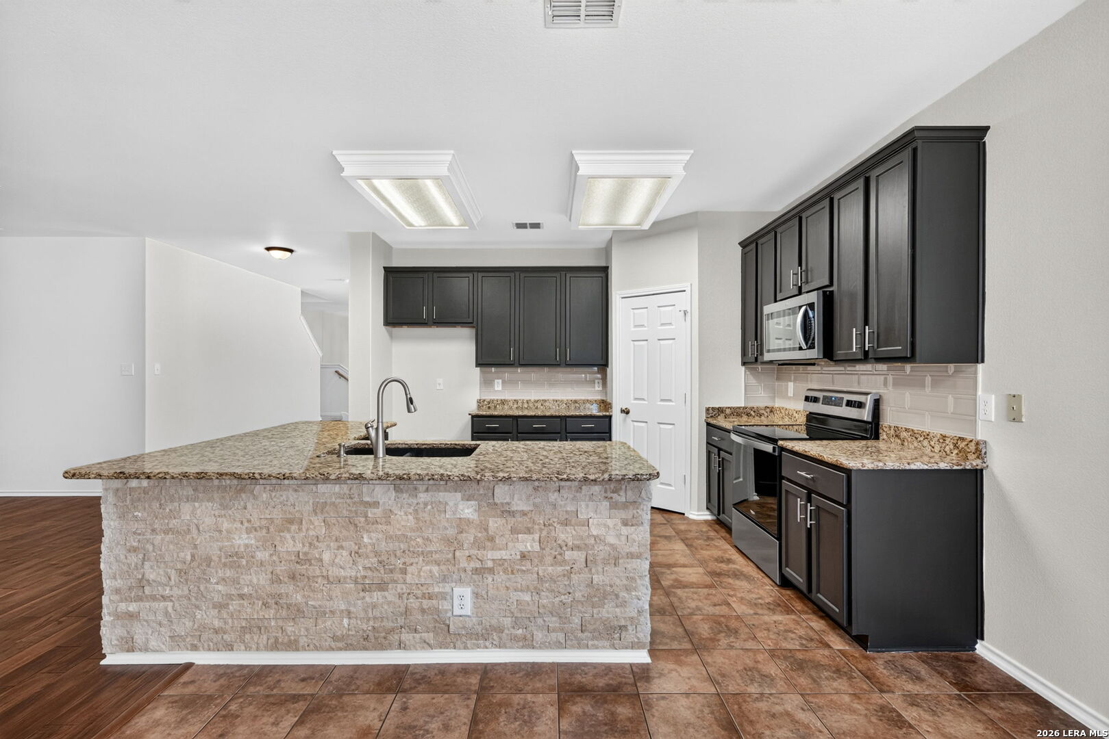 4518 Barnard Mill San Antonio TX 78247